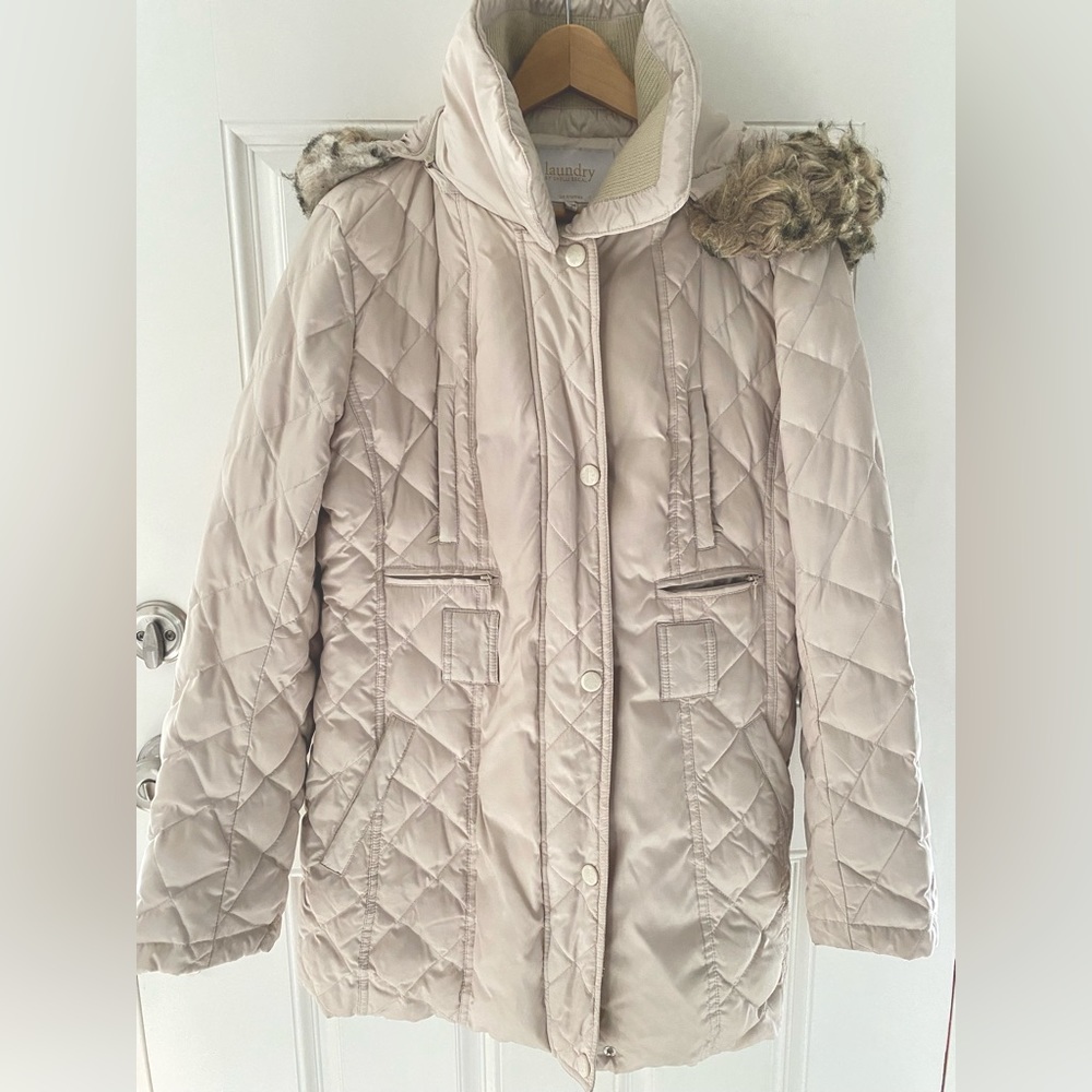 Laundry by Shelli Segal Women’s Parka - Long Down-filled Jacket. Removable hood.
